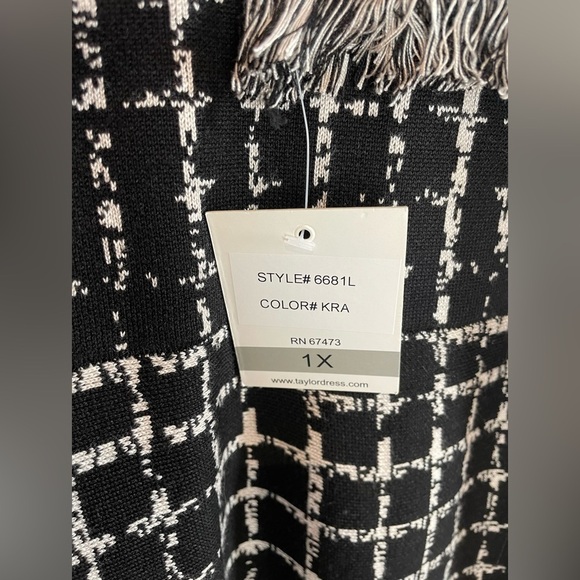 taylor Fringe Hem Windowpane Knit Dress Size 1X Stitch Fix NWT - Picture 4 of 5